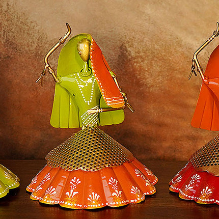 Collection image for: Metal Decor Showpiece