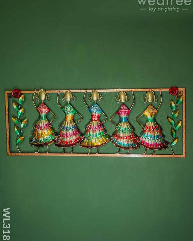 5 Dancing Dolls Wall Hanging Frame With Flowers - Wl3188 Metal Decor