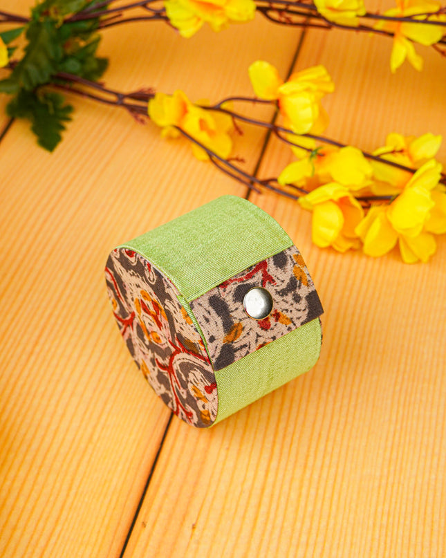 Bangle Holder with Kalamkari Design  - W3786