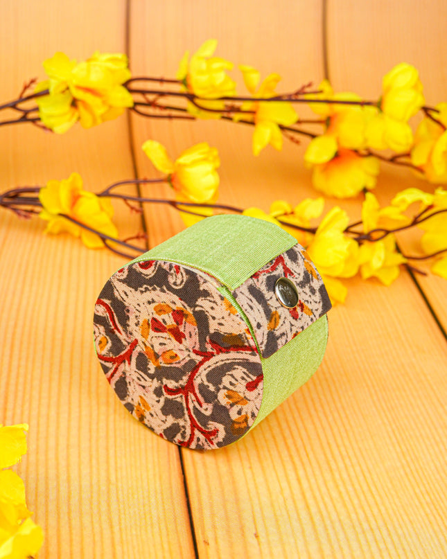 Bangle Holder with Kalamkari Design  - W3786