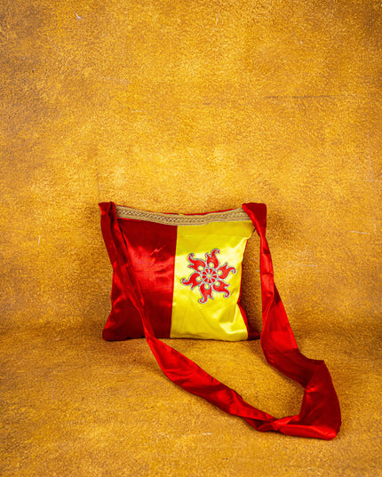 Kasi Yatra - WBG0078-6