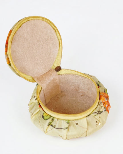 Round Floral Embroidery Bangle Holder - WBG1323