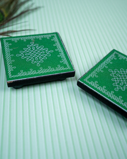 Laminated Manai - Sikku Kolam Design - Set of 2 - WBG1382