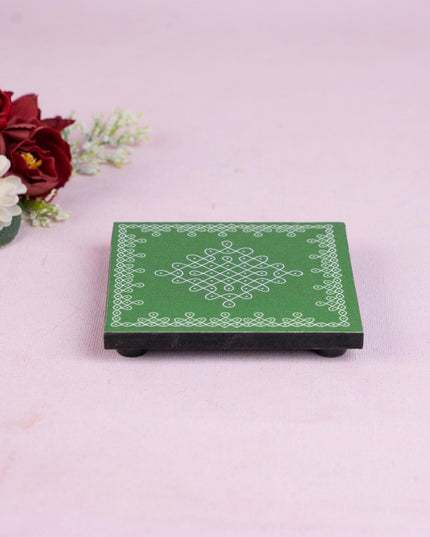 Laminated Manai - Sikku Kolam Design - 4 x 4 - WBG1386