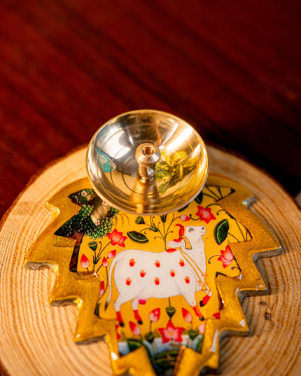 Brass Diya with Leaf - WBG1842