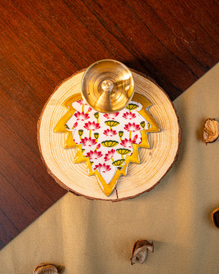 Brass Diya with Leaf - WBG1842