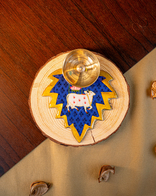 Brass Diya with Leaf - WBG1842