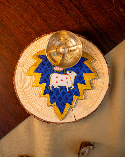 Brass Diya with Leaf - WBG1842