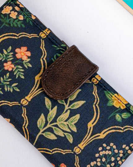 Designer Handy  Pouch with Clasp lock - WBG1848