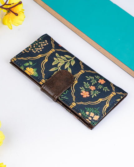 Designer Handy  Pouch with Clasp lock - WBG1848