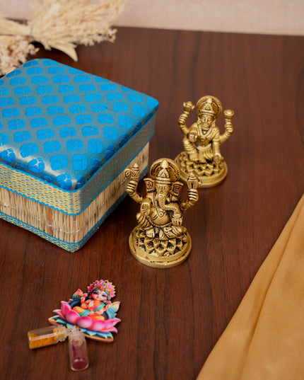 Deepavali: Korai Box with Lakshmi Ganesha Idol & Manjal Kumkum - WDC0007