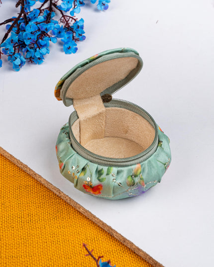 Navratri Combo: Non-Woven Bag with Bangle Box & Haldi kumkum Bangles - WGC0081