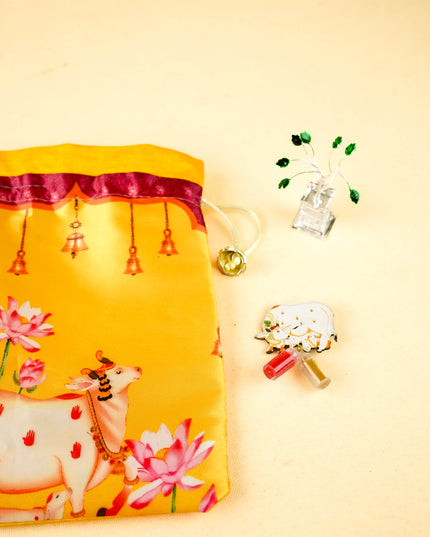 Combo: Tulasi Maadam, Bangles Set with String Bag - WGC0101