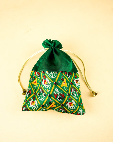 Combo: Brown Tin, Lakshmi Haldi Kumkum, String Bag with Set of 5 Cones - WGC0109