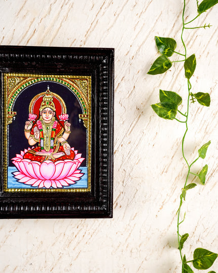 Tanjore painting Lakshmi: 8x6 inch - WL0325
