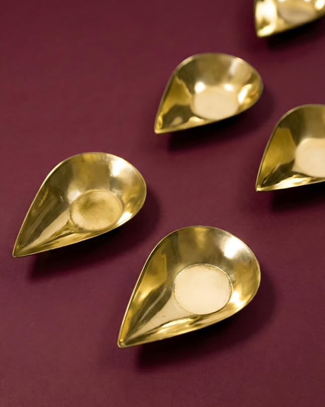 Brass Kuber Diya ( Set of 6 ) - WL2444