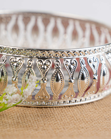 German Silver Tray with Madhubani Print - 6 inch - WL5118