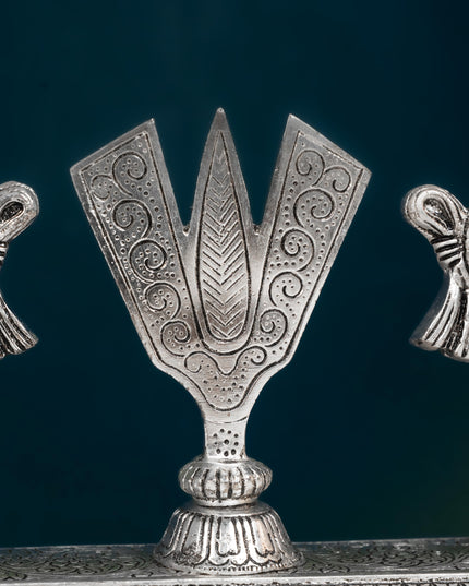 White Metal Shankh Chakra Tilak - 5 inch - Silver - WL5191-2