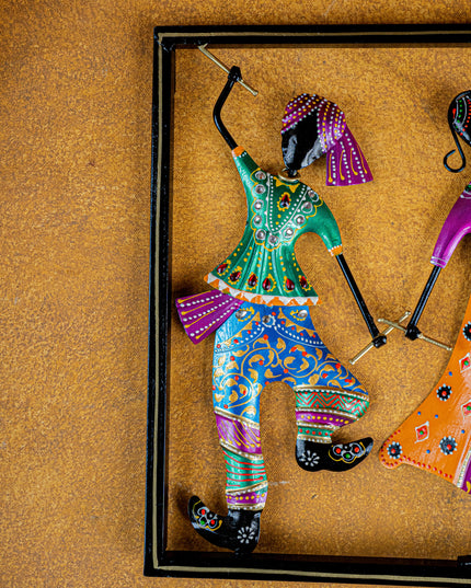 Metal Dandiya Couple Wall Hanging Frame - WL5252