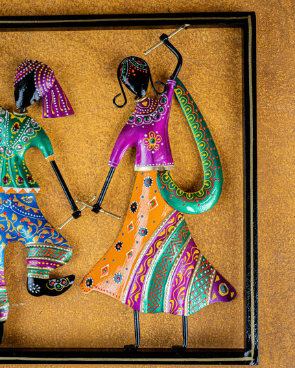 Metal Dandiya Couple Wall Hanging Frame - WL5252