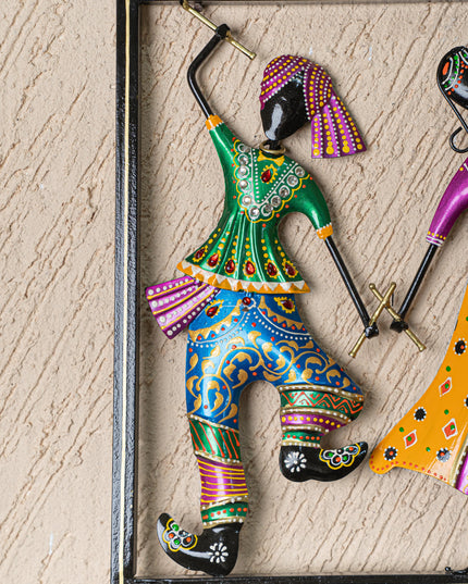 Metal Dandiya Couple Wall Hanging Frame - WL5252