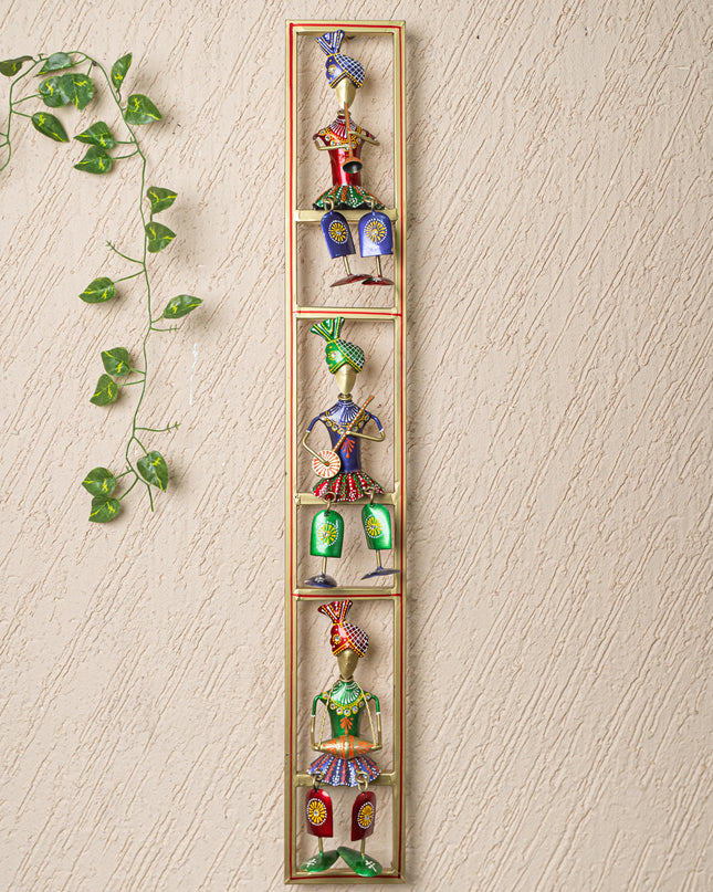 Metal Hanpainted Musician on Frame - WL5259