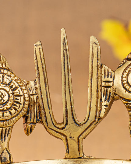 Brass Shanku Chakra Namah with Diya - 5 inch - WL5287