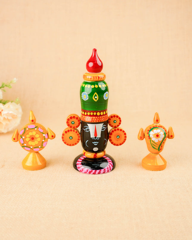 Kondapalli - Balaji with Shankh Chakra - WL5352