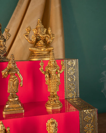 Swarna Golu - Gold Oxidized 3 Step Golu Padi & Brass Idols - WL5404-1