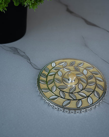 White Metal Designer Mug Lid - Beige - WL5495-2