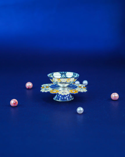 White Metal Floral Diya - Beige - WL5551-2