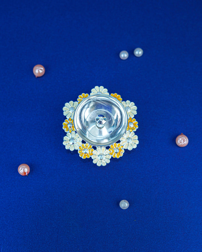 White Metal Floral Diya - Beige - WL5551-2