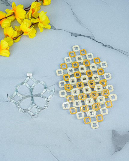 White Metal Decorative Floral Coaster Set - Beige - WL5556-2