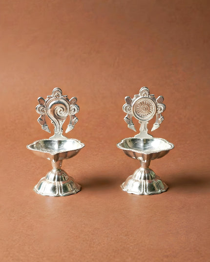 Shankh Chakra Diya - Set of 2 - WL5711
