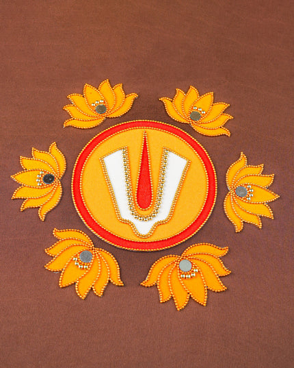 Rangoli - Namam with Set of 6 Lotus - WL5868