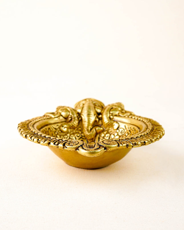 Brass Diya with Ganesha - 6 inch - WL5877