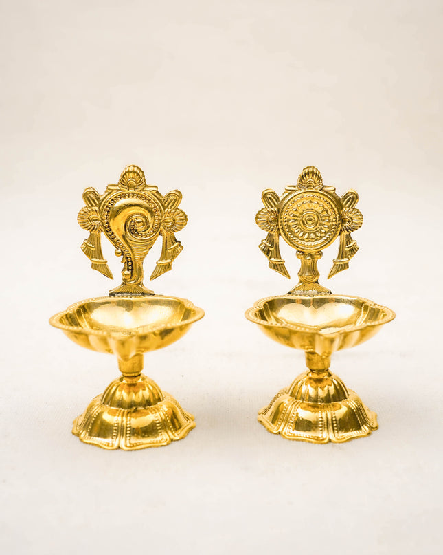 Brass Shankh Chakra Diya - 3 inch - Set of 2 - WL5962