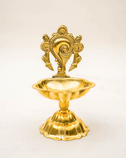 Brass Shankh Chakra Diya - 3 inch - Set of 2 - WL5962