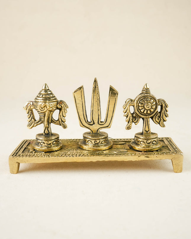 Brass Namam with Shankh Chakra Idol - 3 inch - WL6028