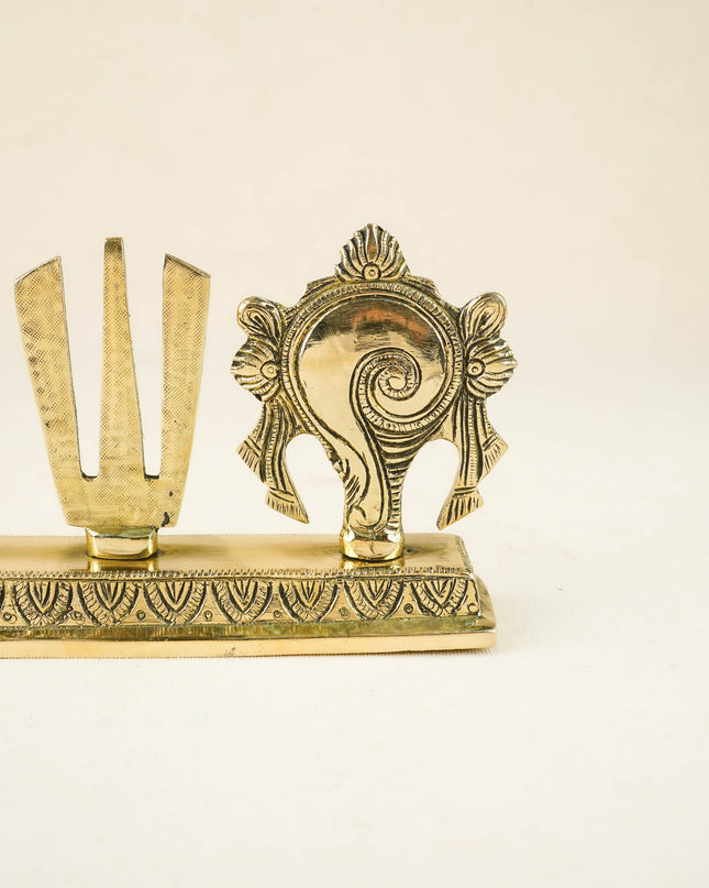 Brass Namam with Shankh Chakra - 4 inch - WL6039