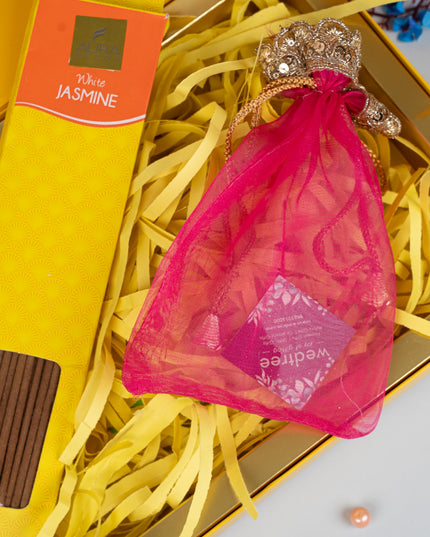 Gift Hamper - String Bag with Murugan, Incense Stick and Kumkum Holder - WMH0003