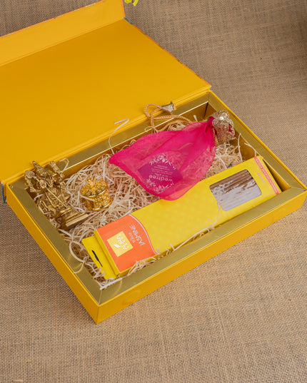 Gift Hamper - String Bag with Murugan, Incense Stick and Kumkum Holder - WMH0003