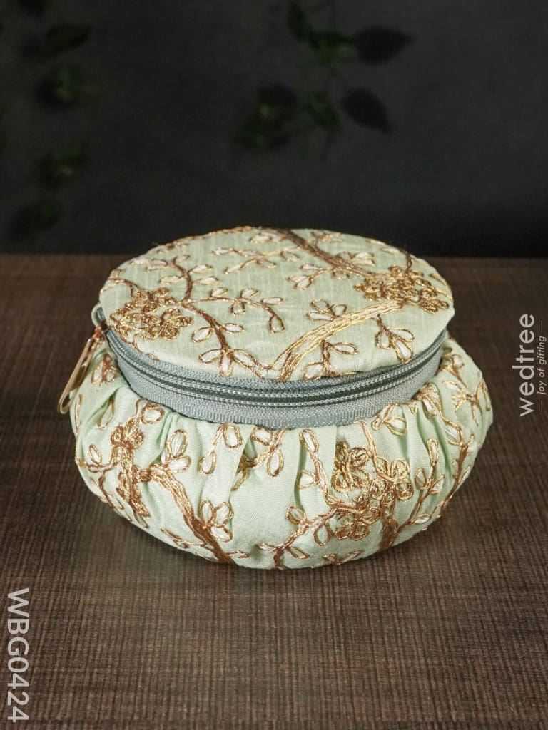 Bangle Box With Floral Embroidery (Big)- Wbg0424 Jewelry Holders