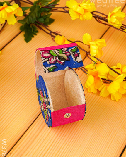 Bangle Holder with Kalamkari Design - W3786 - Jewellery Holders RG