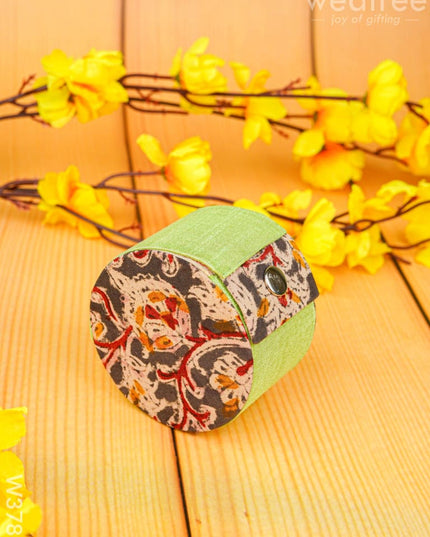 Bangle Holder with Kalamkari Design - W3786 - Jewellery Holders RG