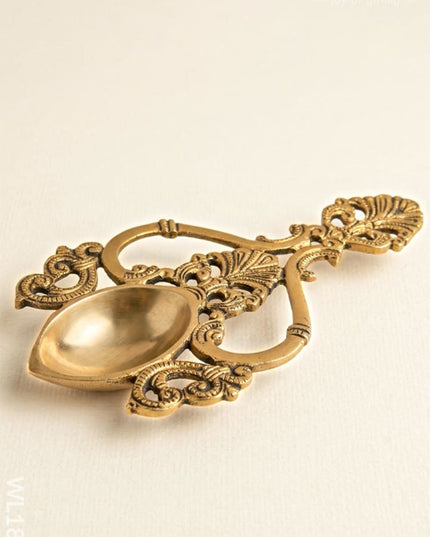 Brass Aarti Diya - 7 Inches - WL1805 - Brass Diya