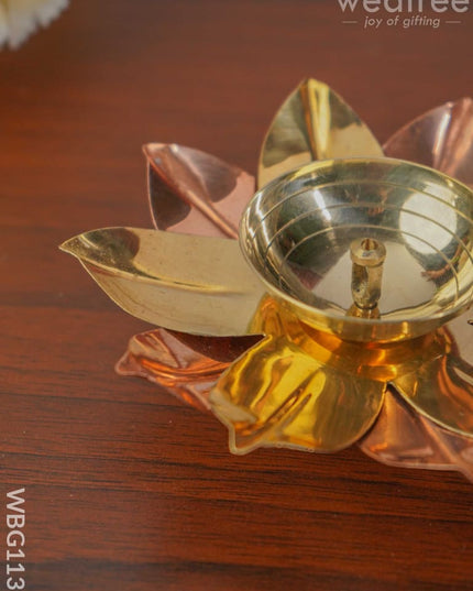 Brass And Copper Flower Shaped Diya - Wbg1130 Diyas