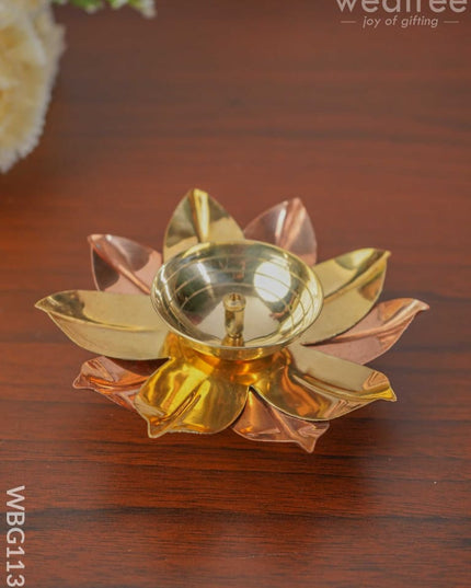 Brass And Copper Flower Shaped Diya - Wbg1130 Diyas