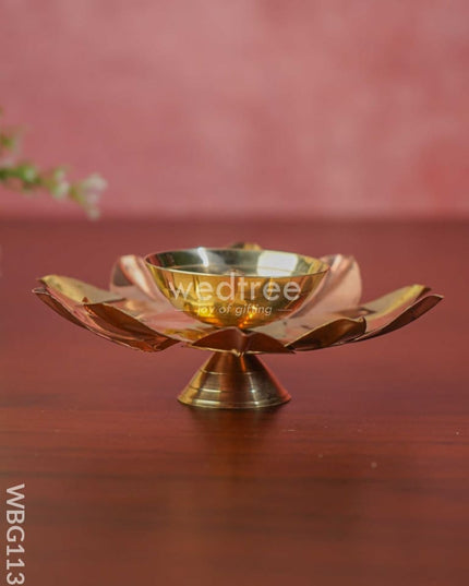 Brass And Copper Flower Shaped Diya - Wbg1130 Diyas