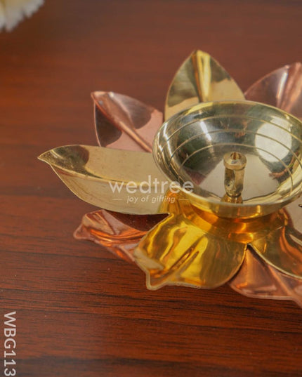 Brass And Copper Flower Shaped Diya - Wbg1130 Diyas